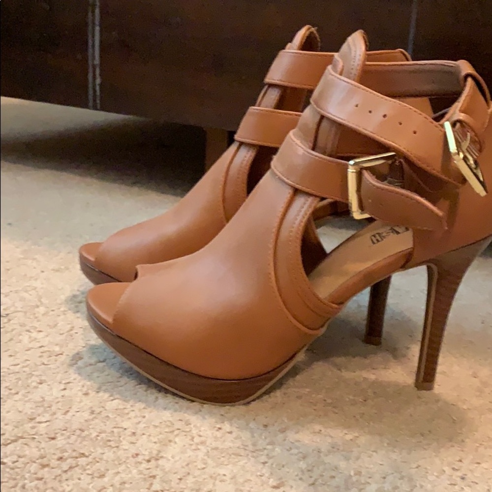 Tan peep toe heels